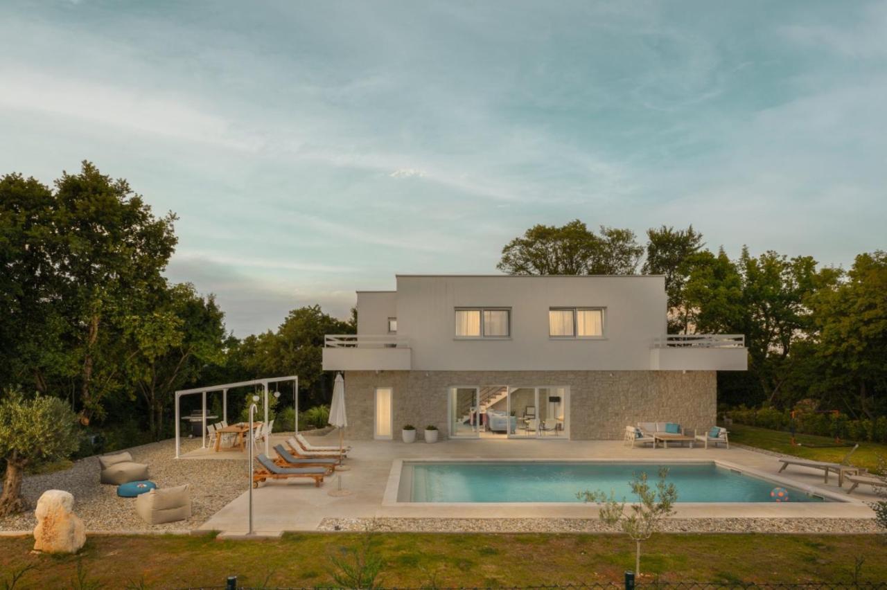 Lu Villa Prkacini