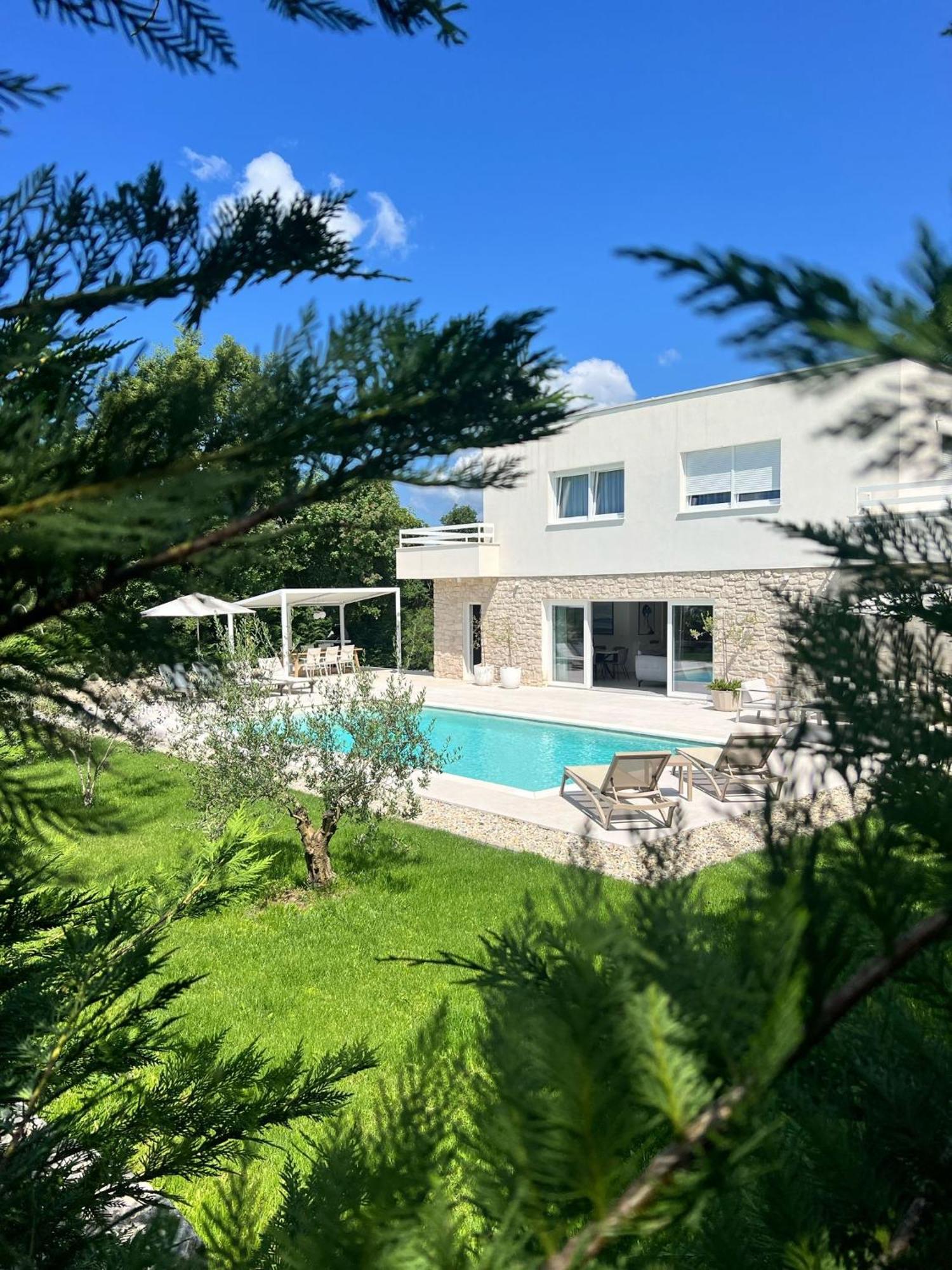 Lu Villa Prkacini